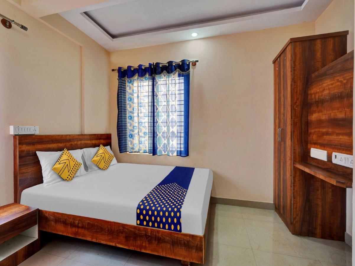 Oyo Hotel Svn Hotel And Lodging Bangalore Exteriör bild
