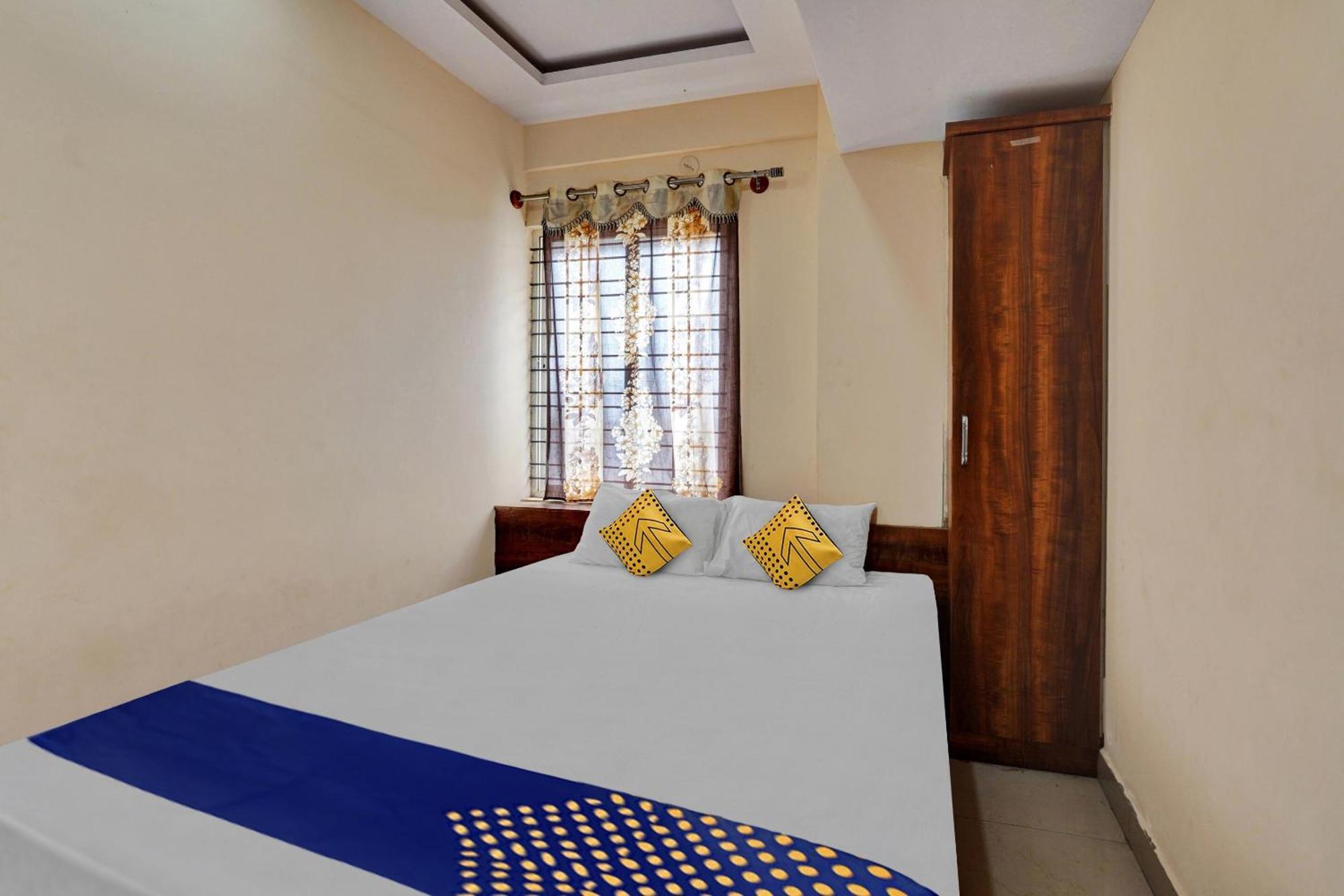 Oyo Hotel Svn Hotel And Lodging Bangalore Exteriör bild